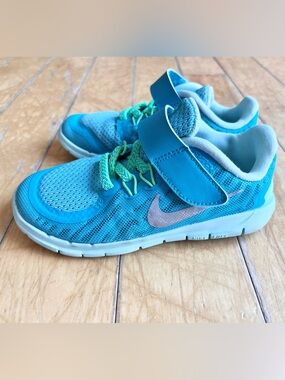 Nike Free 5.0 Kids’ Blue Unisex Athletic Running Shoes – Size 10.5